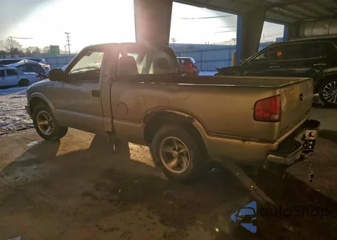 2000 Chevrolet S Truck S10 from USA, damaged, VIN 1GCCS1449Y8126977